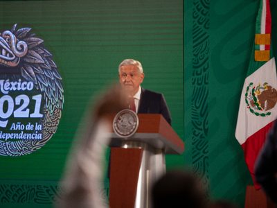 López Obrador: no entregaremos dinero a potentados ni aceptaremos presiones de grupos de intereses