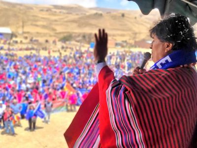 Evo Morales confirma su candidatura presidencial "obligado por los ataques del Gobierno"
