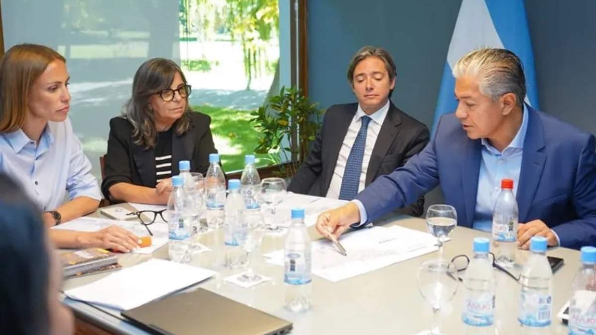 Neuquén ejecuta ocho proyectos viales surgidos de acuerdos firmados en 2024. Fuente: (Gobierno de Neuquén)