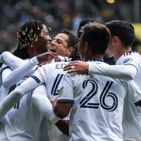 Chicharito marcó doblete contra el Portland Timbers