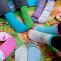 No tires las medias viejas o rotas: así de fácil podés crear esto tan hermoso y vintage para decorar