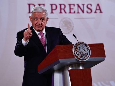 No se negoció nada con el senador Miguel Ángel Yunes para que votara por reforma judicial: AMLO