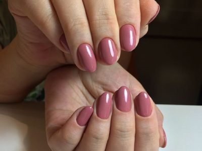 7 diseños de Nail Art para uñas cortas: bonitas y sobre todo con poder rejuvenecer las manos después de los 50