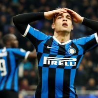 Las dos delanteros que buscaría el Barcelona si no ficha a Lautaro Martínez