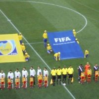 Argentino gana juicio millonario a la FIFA por usar su aerosol; deberá pagarle 120 mdd
