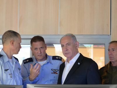 Israel confirma que sus aviones preparan el terreno para una posible entrada en Gaza