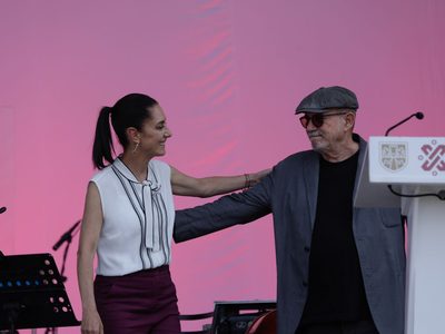 Silvio Rodríguez es “Huésped Distinguido”; Sheinbaum le entrega las llaves de la CDMX (Videos)