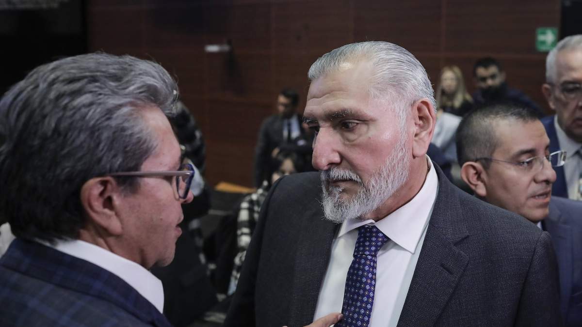 Ricardo Monreal y Adán Augusto López, líderes de Morena en la Cámara de Diputados y el Senado