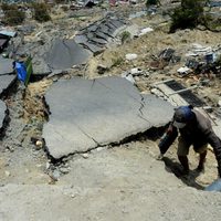 Muertes ascienden a mil 944 por sismo y tsunami en Indonesia