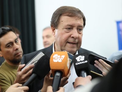 Weretilneck anunció la baja de licencias gremiales para docentes de Río Negro y profundiza el conflicto con UnTER