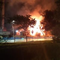 Venezuela denuncia que su consulado en Bogotá fue "vandalizado e incendiado"