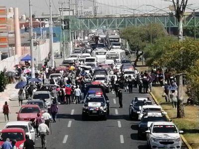 Adultos mayores de Ecatepec enfurecen por falta de vacunas contra covid-19