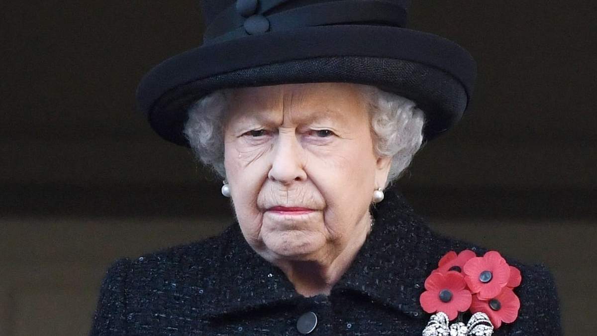 La Reina Isabel sufre por su hijo Andrés. Fuente: (Instagram)