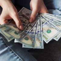 Prestá atención: 5 lugares donde nunca debés guardar los dólares en tu casa