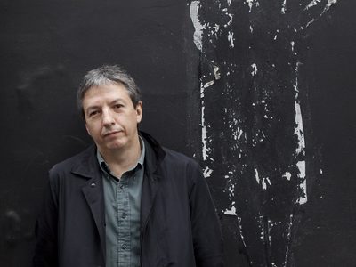 El escritor regiomontano David Toscana gana el Premio Alfaguara de novela 2026