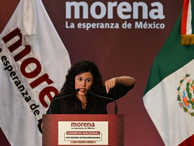 "No somos iguales": Luisa Alcalde defiende a morenistas viajeros; dice que no usan recursos públicos