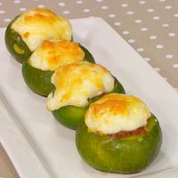 Zapallitos rellenos de pollo y queso: una versión más fácil y renovada de un clásico de la cocina