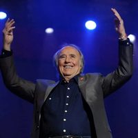 Joan Manuel Serrat se despide de los escenarios con concierto gratuito en el Zócalo de la CDMX