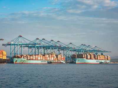 EU propone cerrar sus puertos a buques españoles por negar escalas de sus barcos con armas a Israel