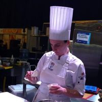 Joven cocinera de Bariloche valora la calidad de la materia prima local