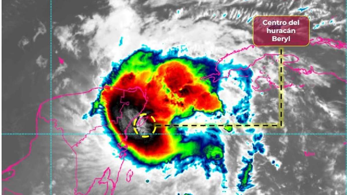 Vista satelital del huracán Beryl