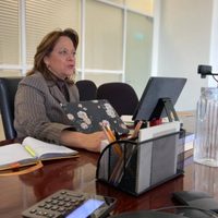 Martha Delgado niega acusaciones sobre presunta "vacunación clandestina" en la Cancillería
