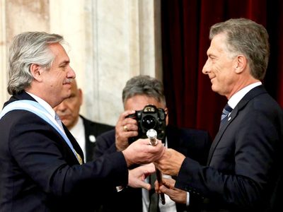 Para Rossi, es “lógico que Alberto asuma la conducción del PJ” y que Macri sea “el líder de la oposi