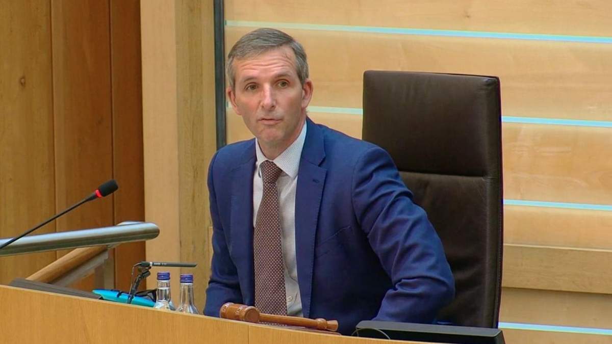 Liam McArthur, del Partido Liberal-Demócrata, presentará el proyecto.