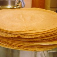 Crepes: con solo 1 zanahoria y 1 huevo, prepará esta cena exprés y rellenalas con lo que más te guste