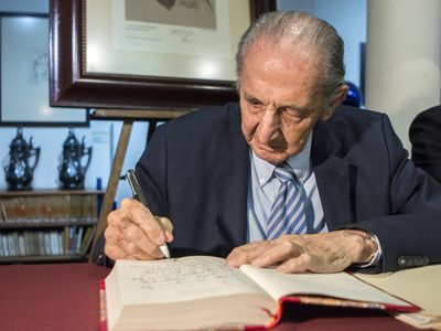 El poeta Eduardo "El Tigre" Lizalde murió a los 93 años