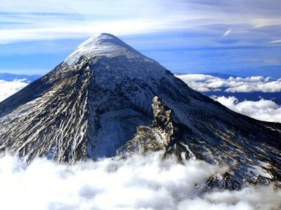 En un hecho histórico, comenzaron a instalar las estaciones de monitoreo del volcán Lanín