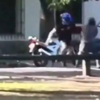 Mató a golpes al conductor de un auto en una discusión de tránsito