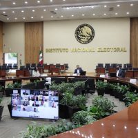 Toman protesta nuevos consejeros del INE; Córdova aplaude el consenso entre diputados