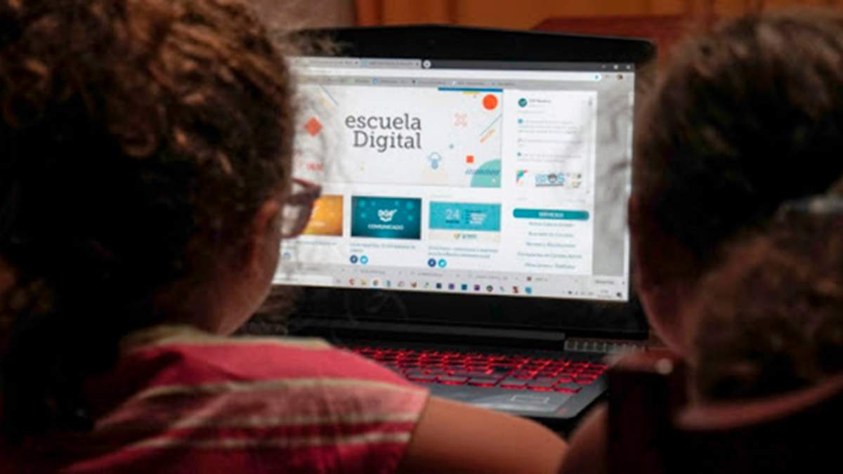 Plan de compras de netbooks. Fuente: (Twitter)