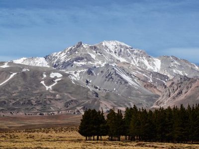 ¡Alerta en el norte neuquino!: el Volcán Domuyo despertó y genera preocupación