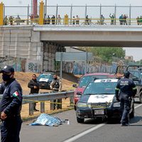 Jesuitas por la Paz, la policía de Dios