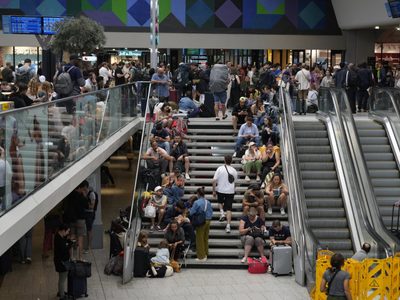 Sabotean las líneas de tren de alta velocidad en Francia horas antes de la inauguración olímpica