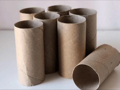 No tires los tubos de cartón de cinta adhesiva: podés crear este hermoso joyero que hasta sirve para regalar