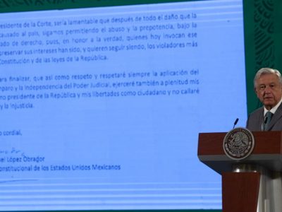 AMLO pide a Arturo Zaldívar investigar a juez que suspendió reforma eléctrica