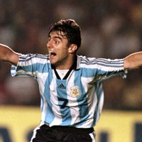 A los 50 años y lejos de los flashes, así está hoy Claudio "el piojo" López, ídolo de la Selección Argentina