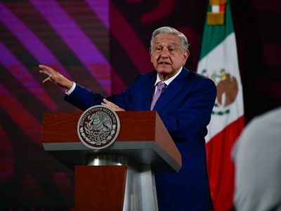AMLO da espaldarazo a Salvador Cienfuegos: no hay elementos para investigarlo por Caso Ayotzinapa