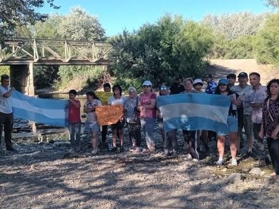 Preocupación de pobladores por la falta de agua en el arroyo Covunco