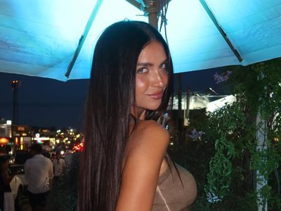 Escracharon a un senador uruguayo por ver fotos de Zaira Nara en plena sesión