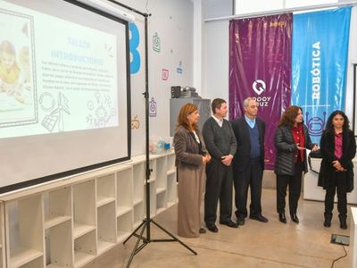 Presentaron la secundaria con títulos en programación y robótica