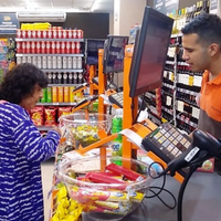 Comercio acordó un aumento del 5% en tres meses y un bono de $120.000
