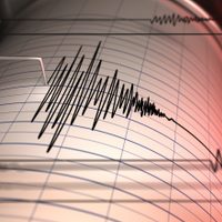 Un tren se descarriló en Tokio por el terremoto de magnitud 6,1 en Japón: hay heridos