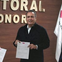 Beltrones se registra como aspirante al Senado por Sonora; va en fórmula con Lilly Téllez