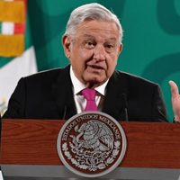 Un atentado a la democracia, el retiro de candidaturas a Salgado y Morón: AMLO