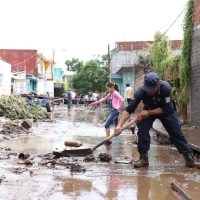 Tromba deja afectaciones en 14 colonias, 50 viviendas y 29 autos de Michoacán; implementan Plan DN-III