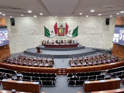Por ley, estacionamiento de centros comerciales y plazas en Oaxaca será gratuito para los clientes